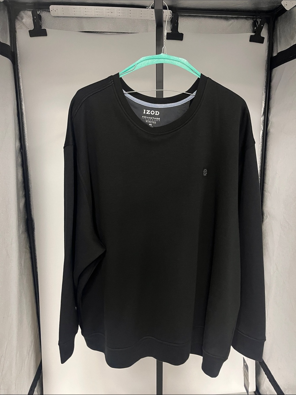 Izod Men's Black Crewneck Pullover Sweater